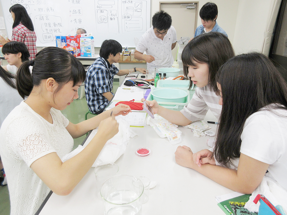 看護専門学校の授業の様子