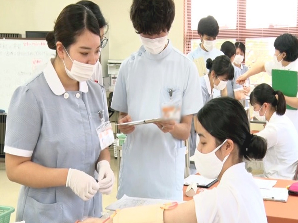 看護専門学校の授業の様子